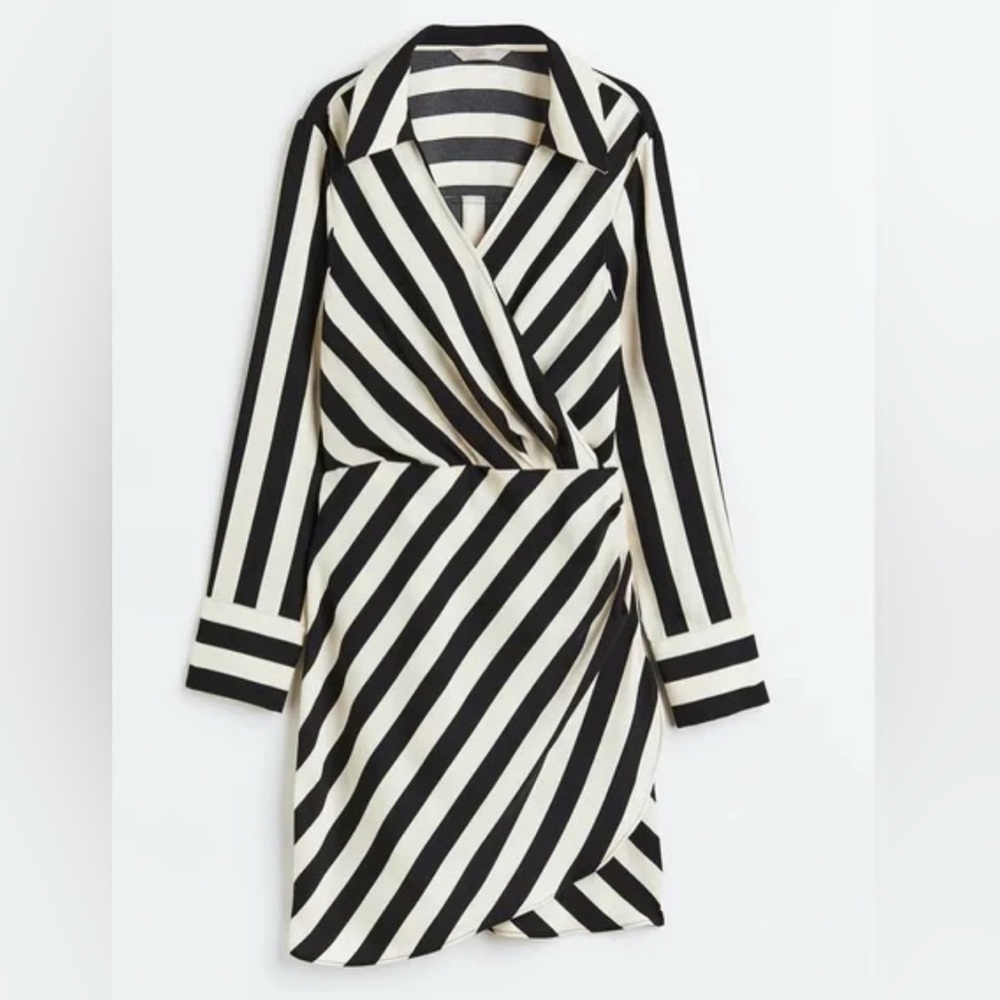 H&M Black and White Striped Long Sleeve Dress